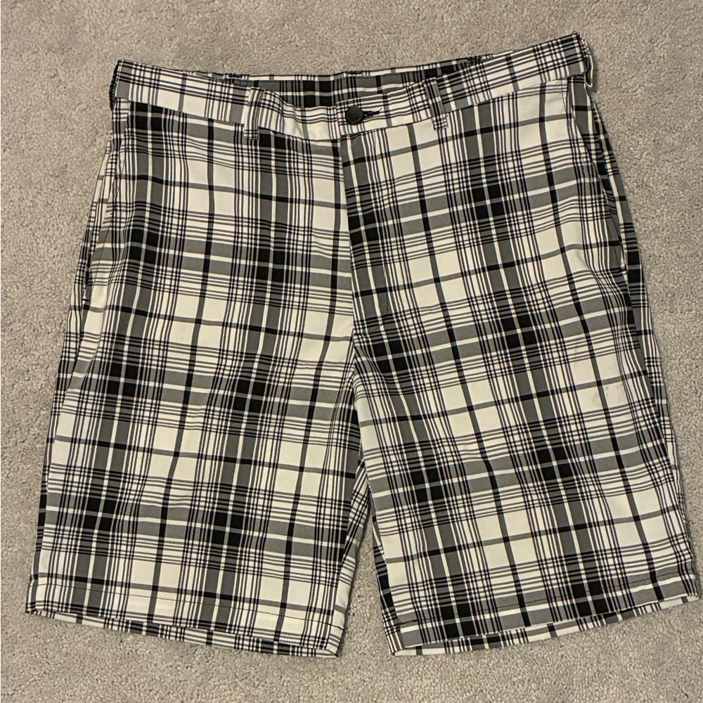 Haggar Men's Plaid Flat Front Shorts